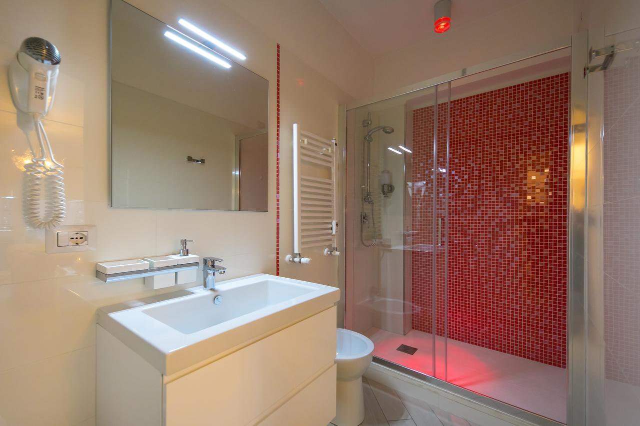Suites Roma Tiburtina Elegance ภายนอก รูปภาพ